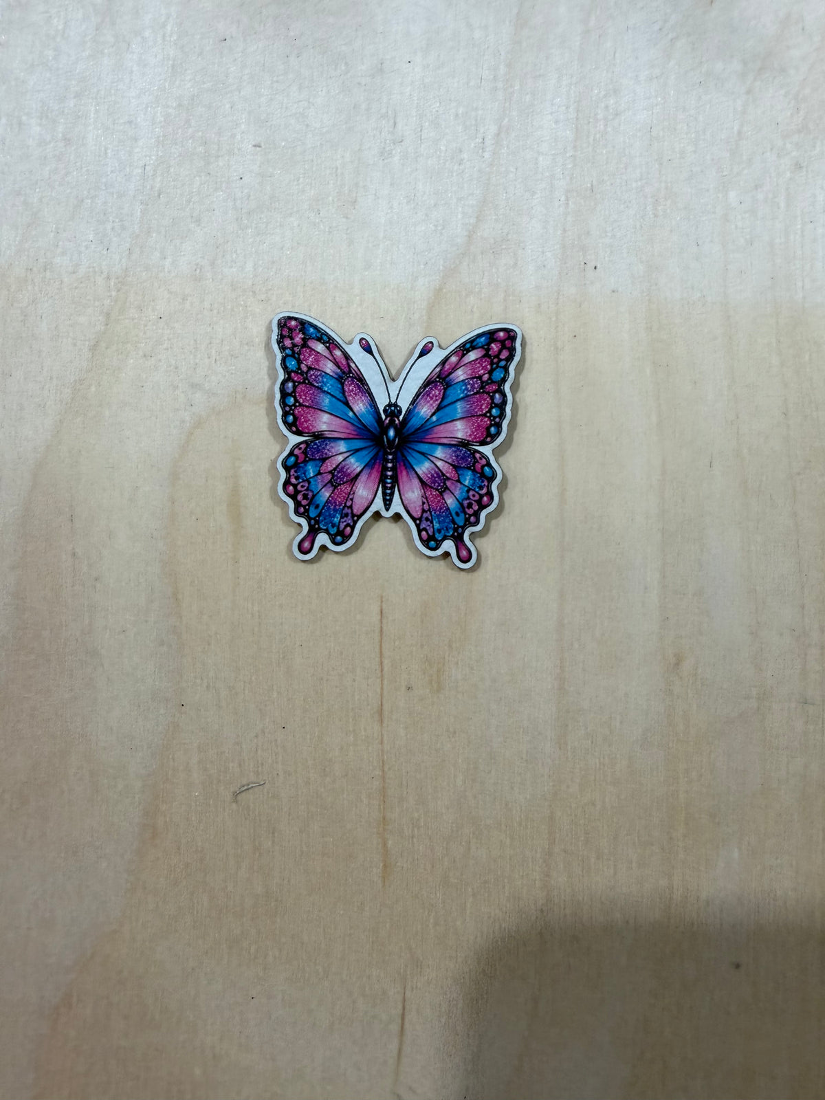Leatherette butterfly blue pink