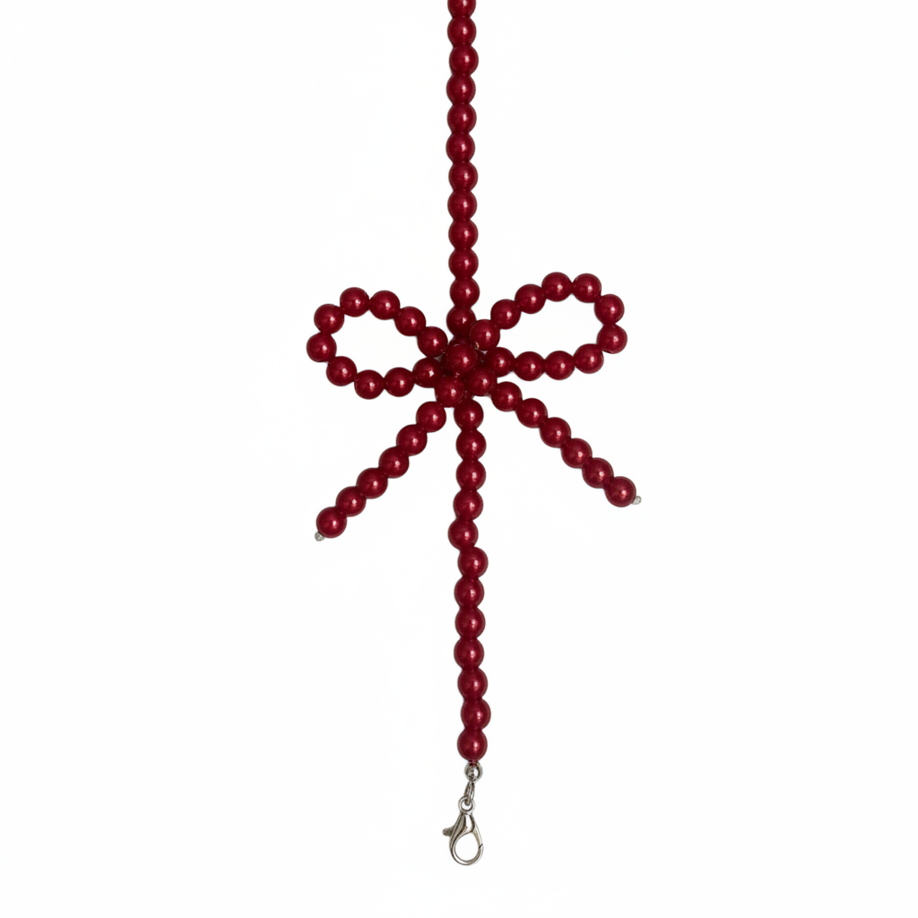 Bow pearl Hat Chain Strawberry Red center zoomed close-up